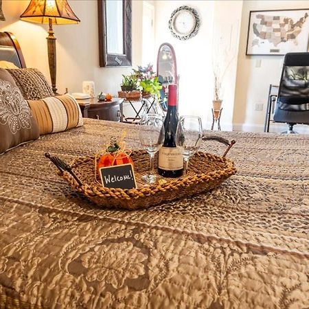 College Park-Orlando 5Star Villa Oasis - Home Away From Home - Quiet Neighborhood-Private Botanical Courtyard - Mins From Eola,Dt, Winter Park - Free Parking & Ev Plug In المظهر الخارجي الصورة