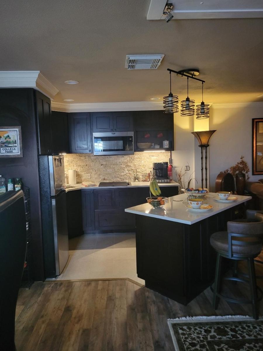 College Park-Orlando 5Star Villa Oasis - Home Away From Home - Quiet Neighborhood-Private Botanical Courtyard - Mins From Eola,Dt, Winter Park - Free Parking & Ev Plug In المظهر الخارجي الصورة