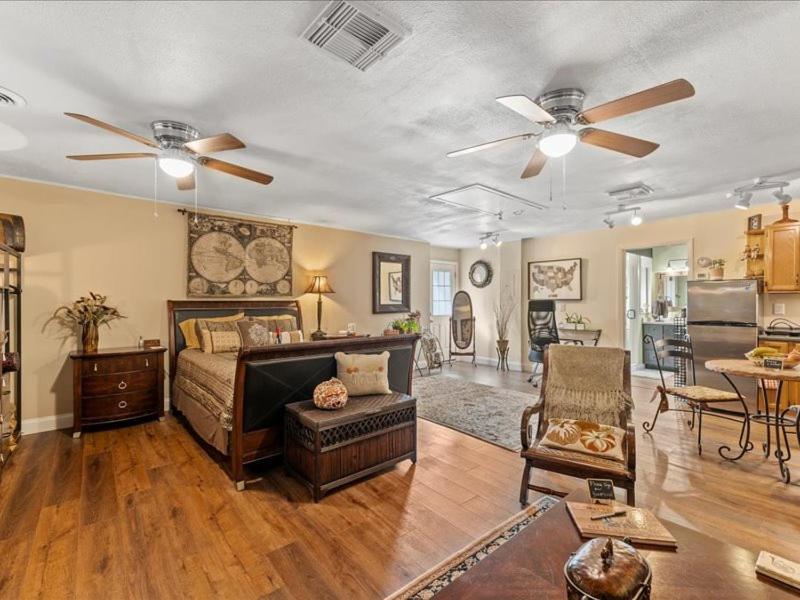 College Park-Orlando 5Star Villa Oasis - Home Away From Home - Quiet Neighborhood-Private Botanical Courtyard - Mins From Eola,Dt, Winter Park - Free Parking & Ev Plug In المظهر الخارجي الصورة